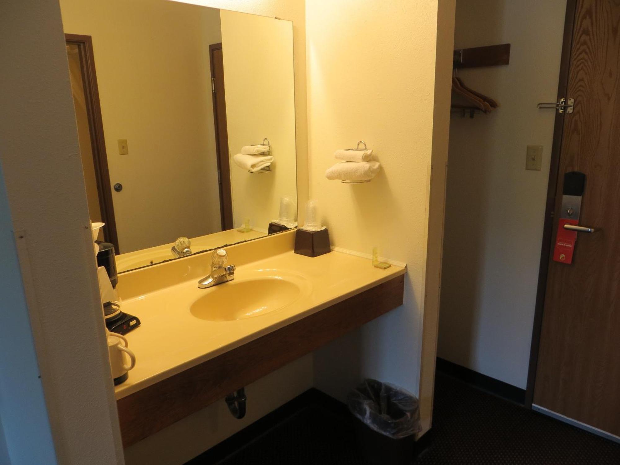 Super 8 By Wyndham Du Quoin Hotel Kamer foto
