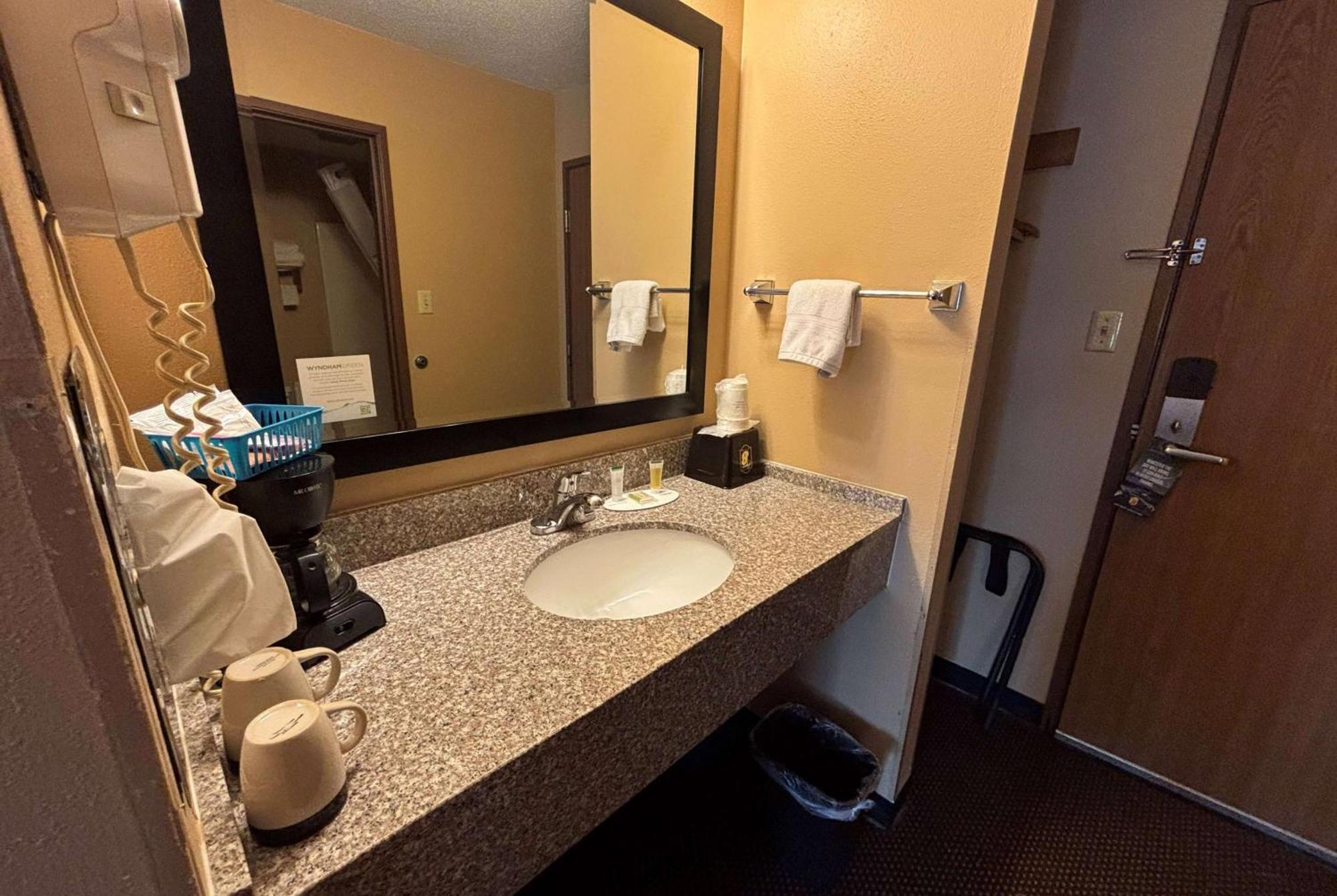 Super 8 By Wyndham Du Quoin Hotel Buitenkant foto